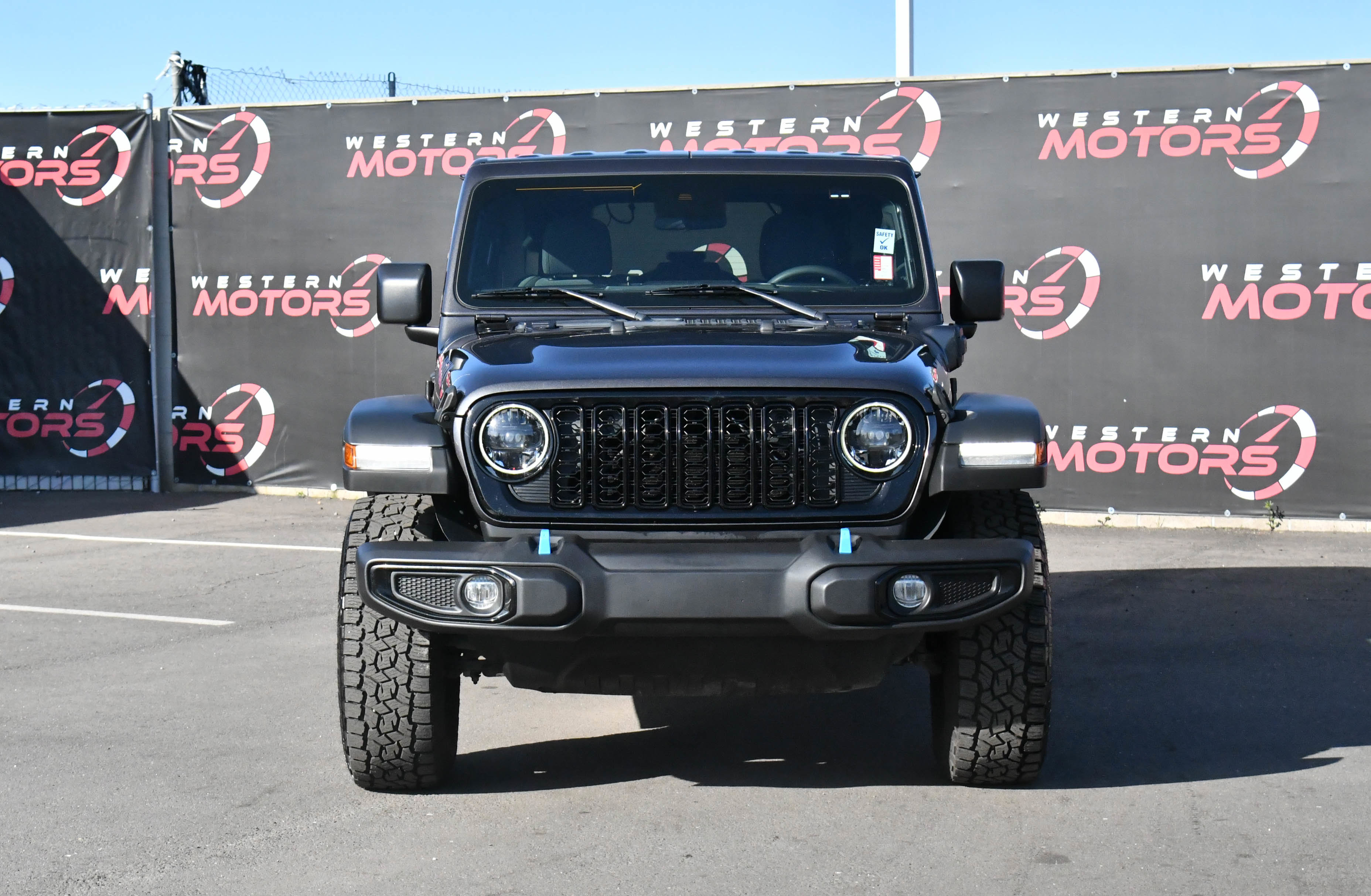Used 2024 Jeep Wrangler Willys image 2