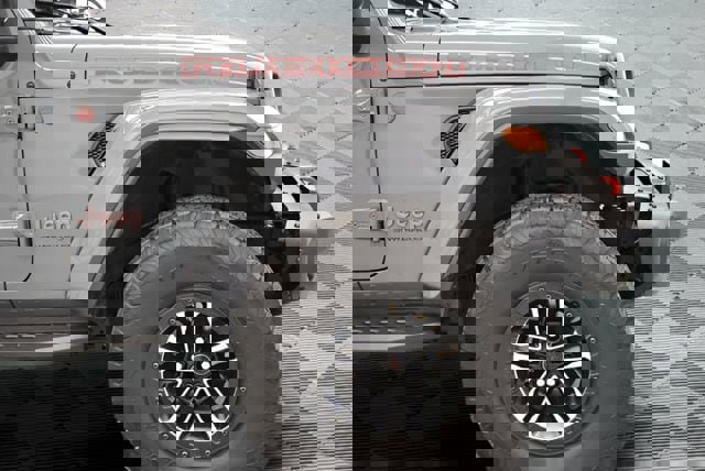 Used 2025 Jeep Wrangler Unlimited Rubicon image 13