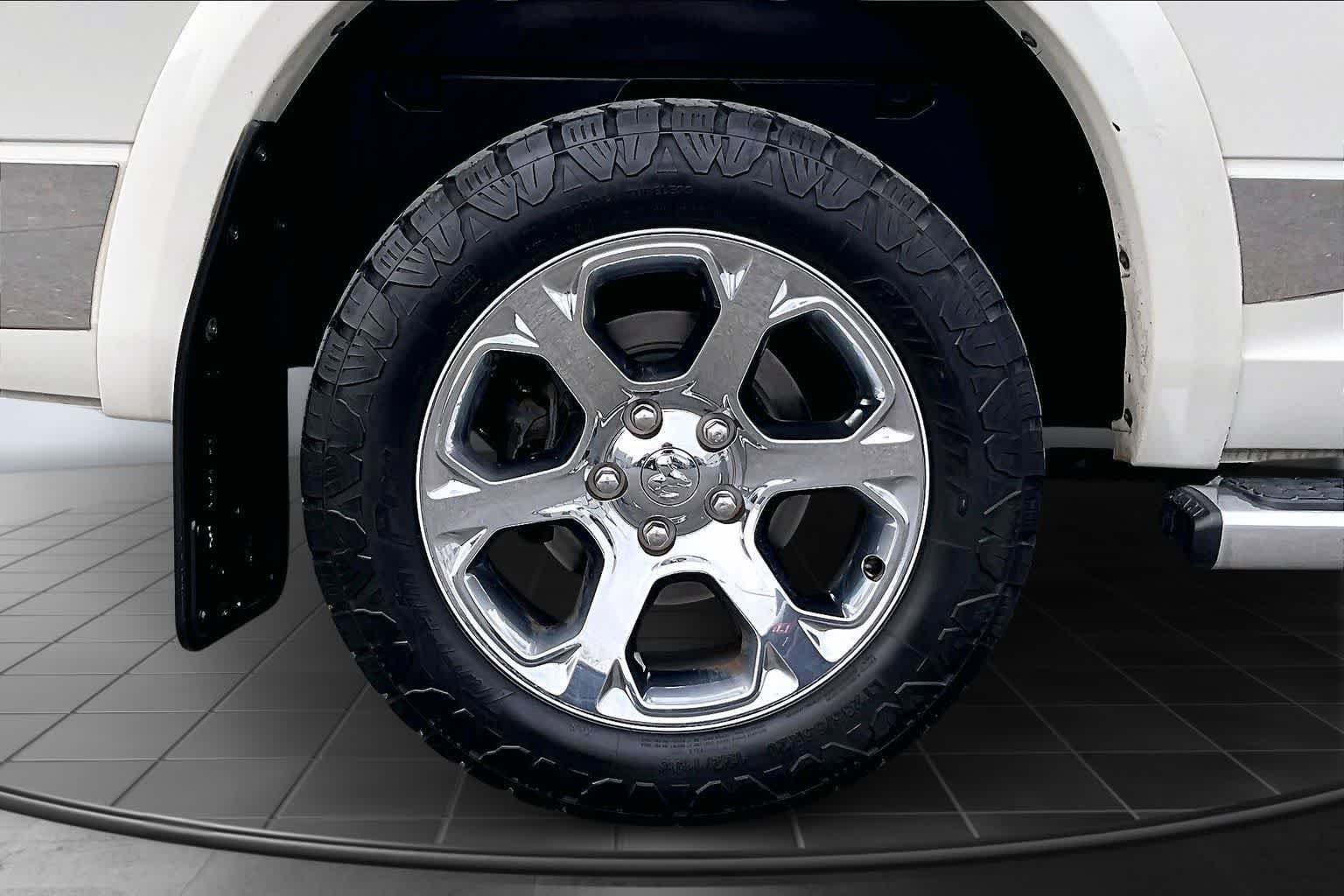 Used 2016 RAM 1500 Laramie image 35