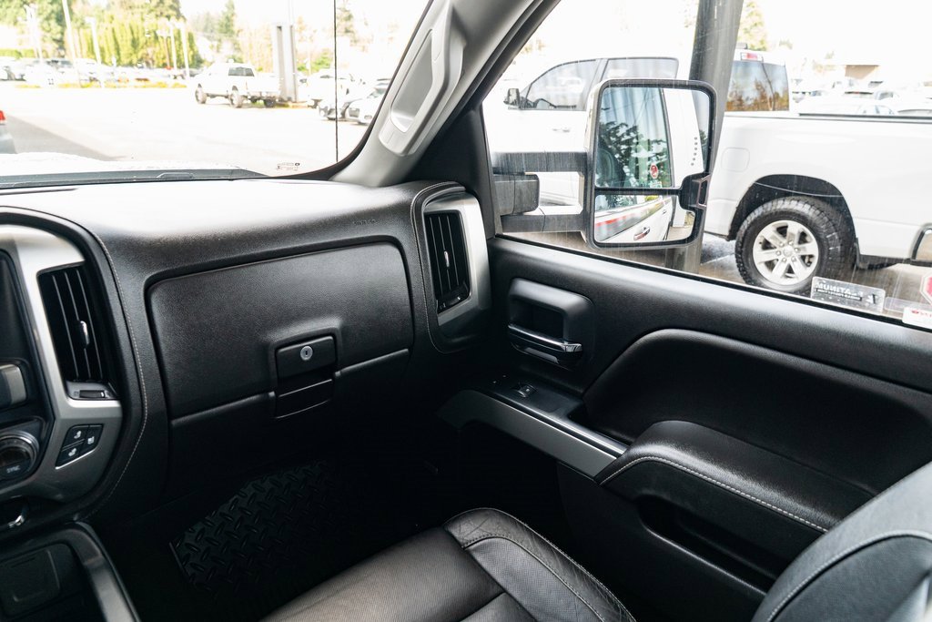 Used 2018 Chevrolet Silverado 2500 LTZ image 10