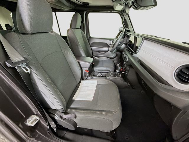 Used 2024 Jeep Wrangler Willys image 25