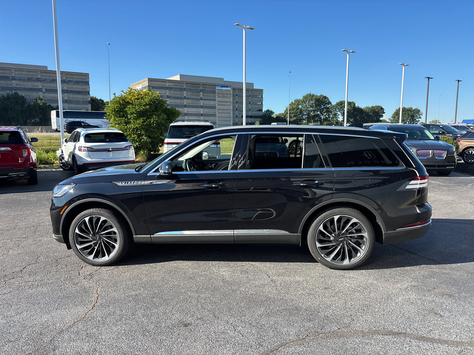 New 2025 Lincoln Aviator Reserve w/ Illumination Package image 4