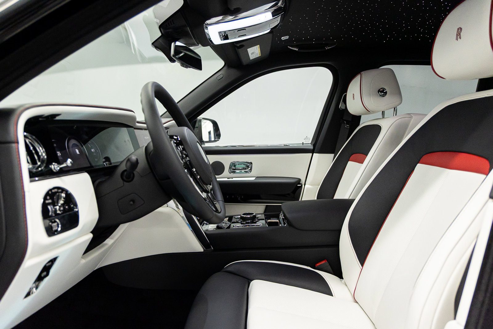 New 2026 Rolls-Royce Cullinan AWD/4WD image 33