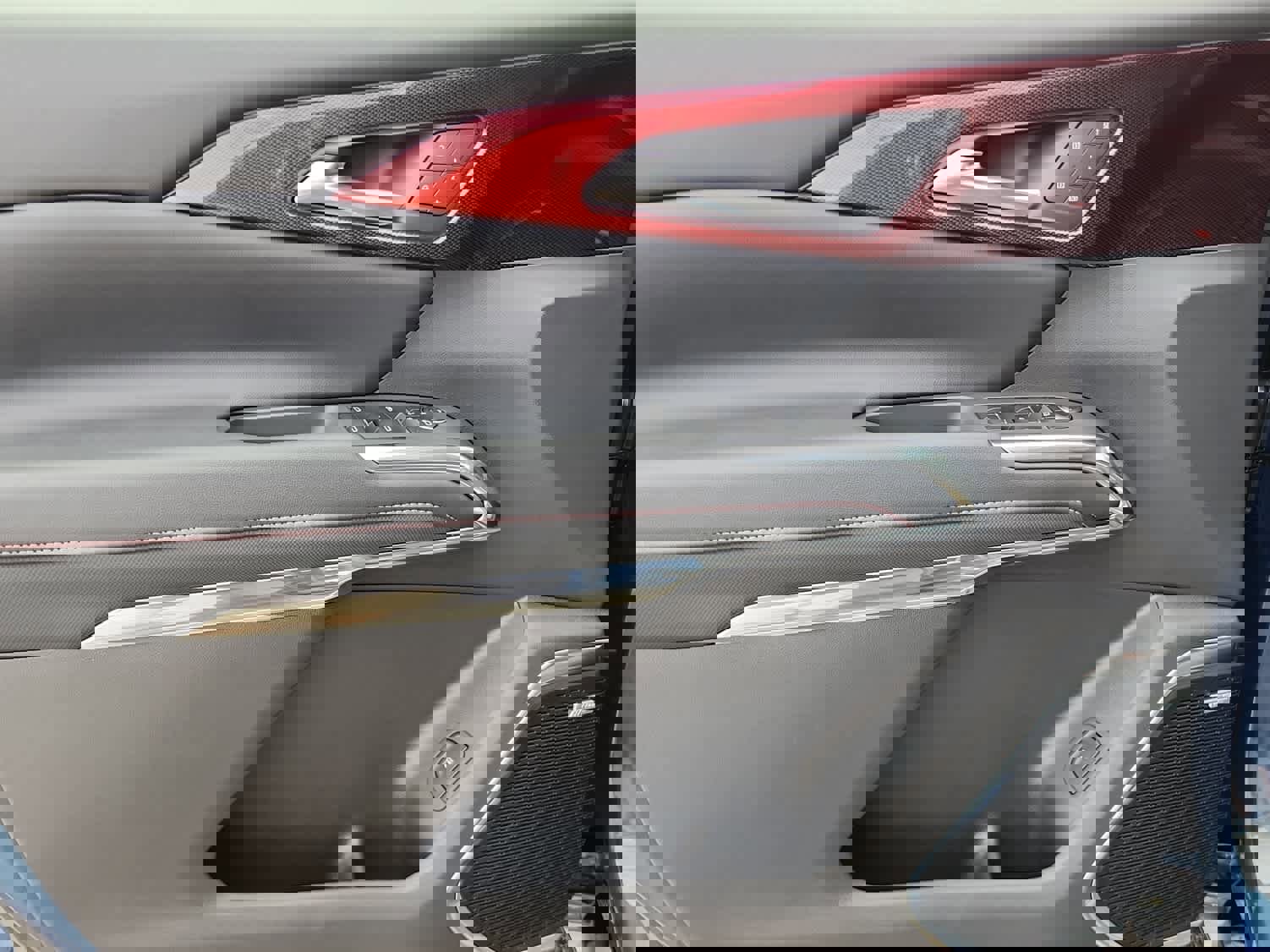 New 2026 Chevrolet Traverse RS w/ LPO, Floor Liner Package image 11