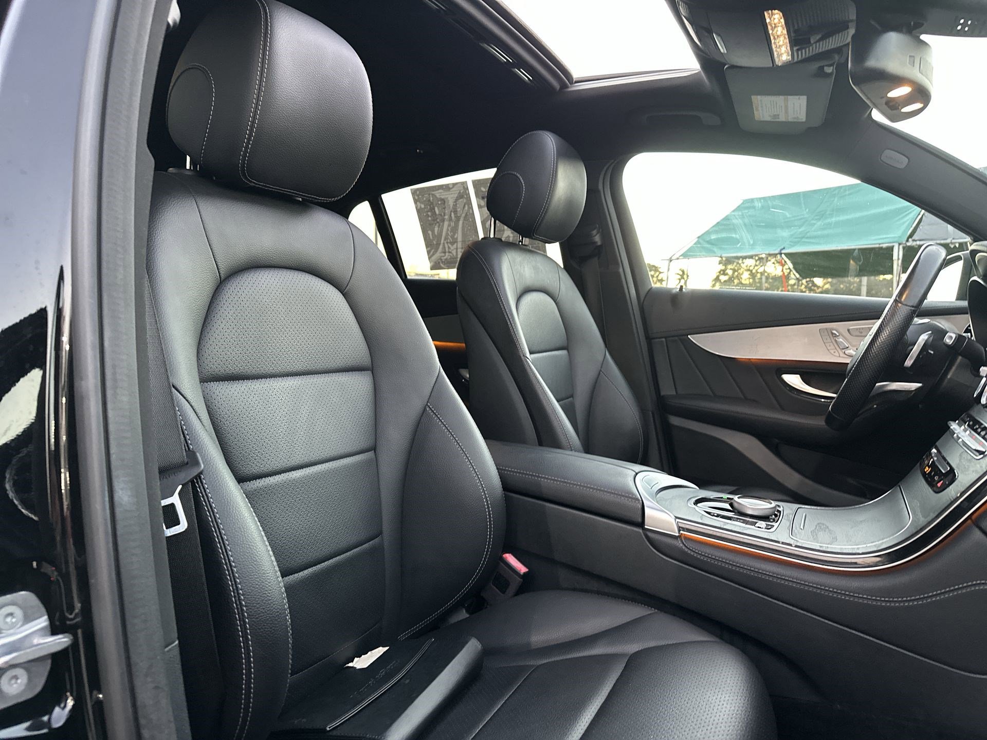 Used 2019 Mercedes-Benz GLC 300 4MATIC Coupe image 25