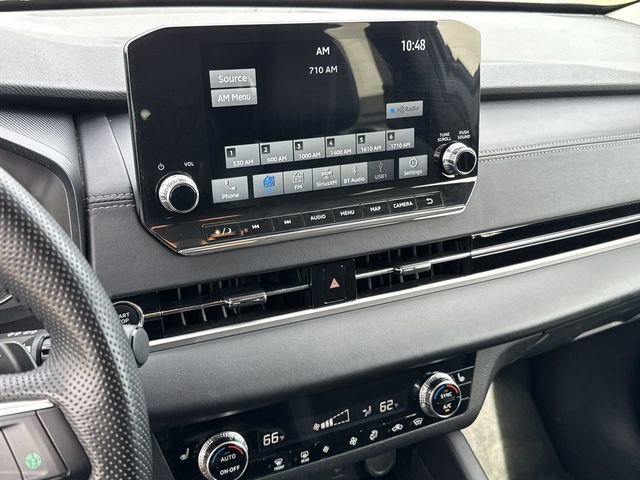 Used 2024 Mitsubishi Outlander SE Black Edition image 15