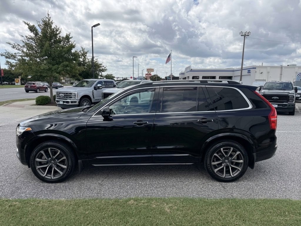 Used 2018 Volvo XC90 T5 Momentum w/ Convenience Package AWD/4WD image 6
