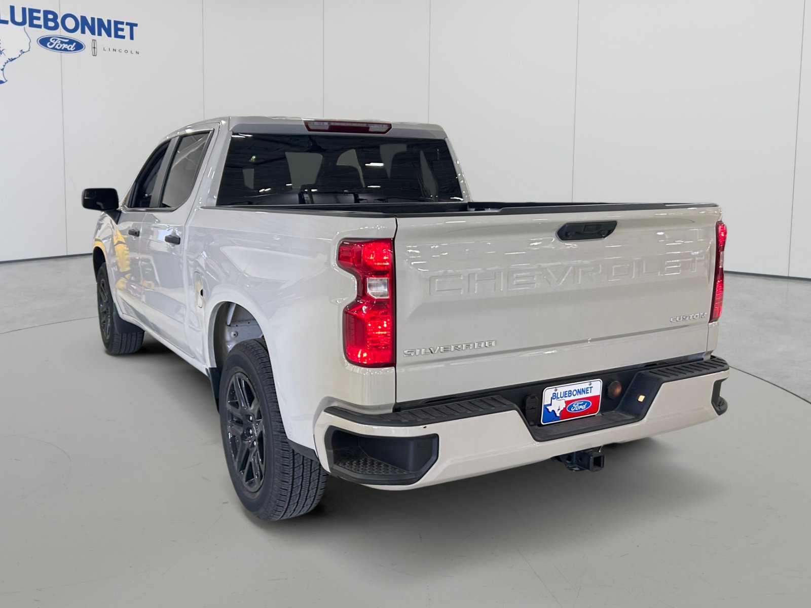 Used 2026 Chevrolet Silverado 1500 Custom RWD image 7