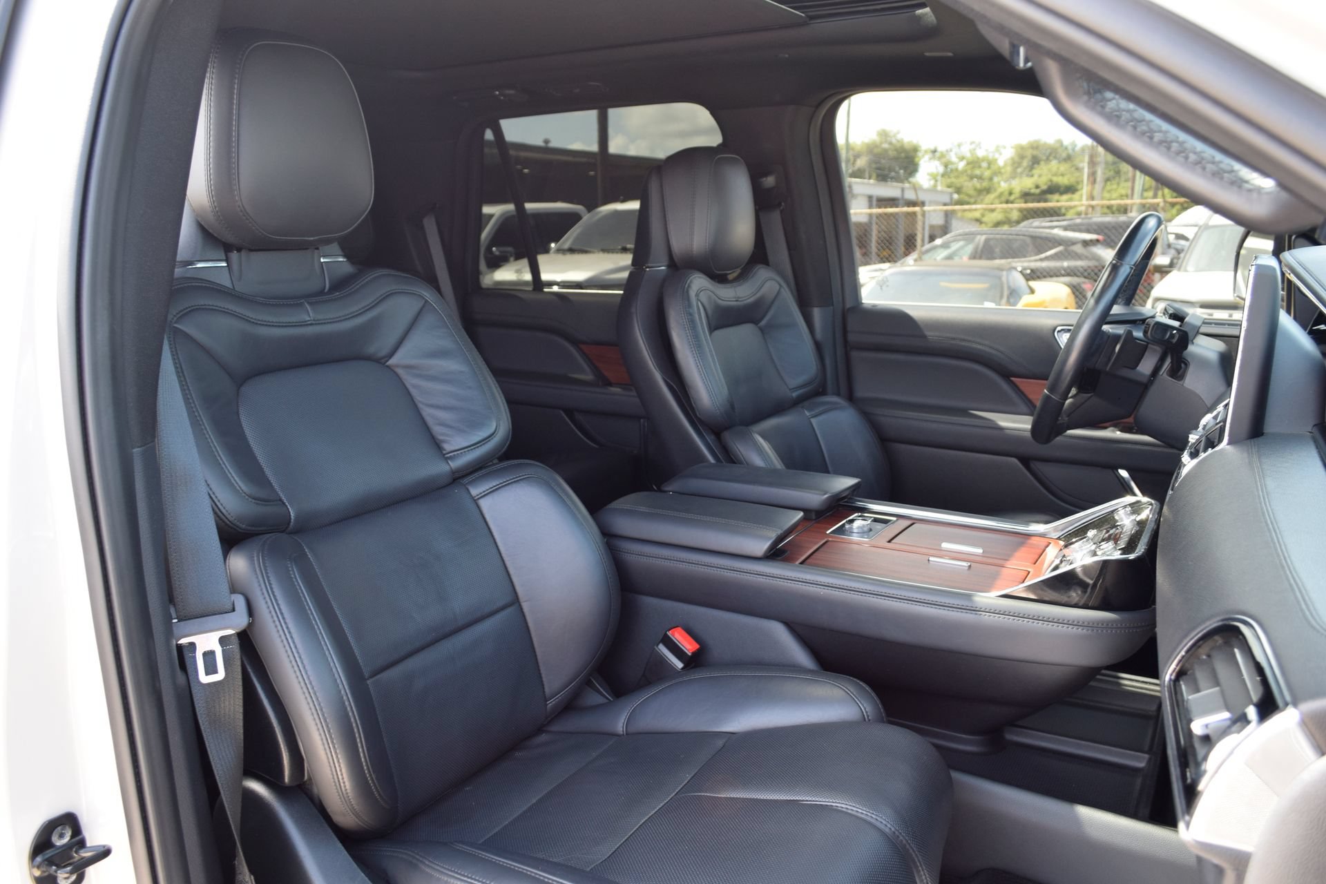 Used 2023 Lincoln Navigator Reserve RWD image 24