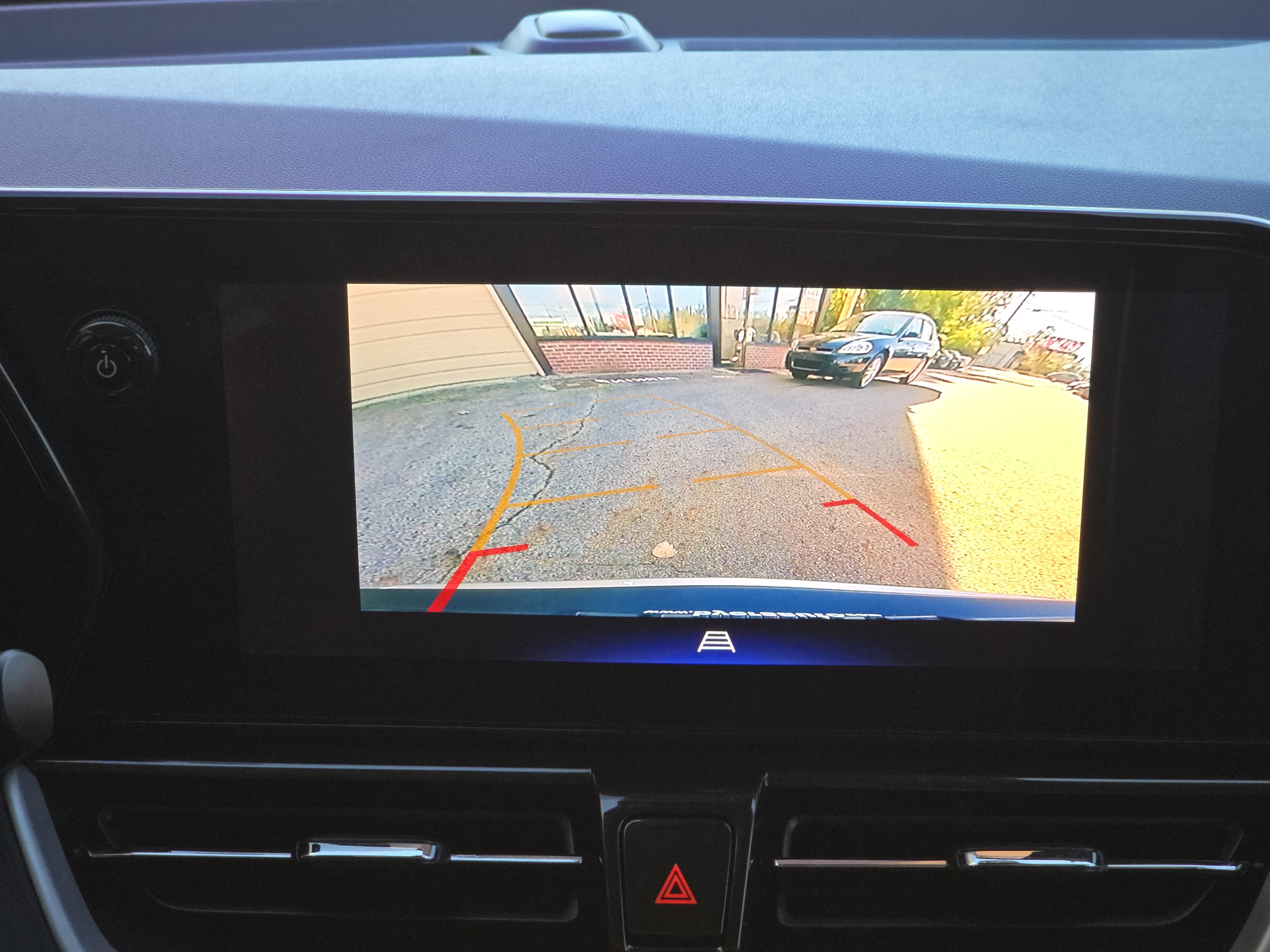 Used 2024 Chevrolet TrailBlazer LT w/ LT Cold Weather Package FWD image 25