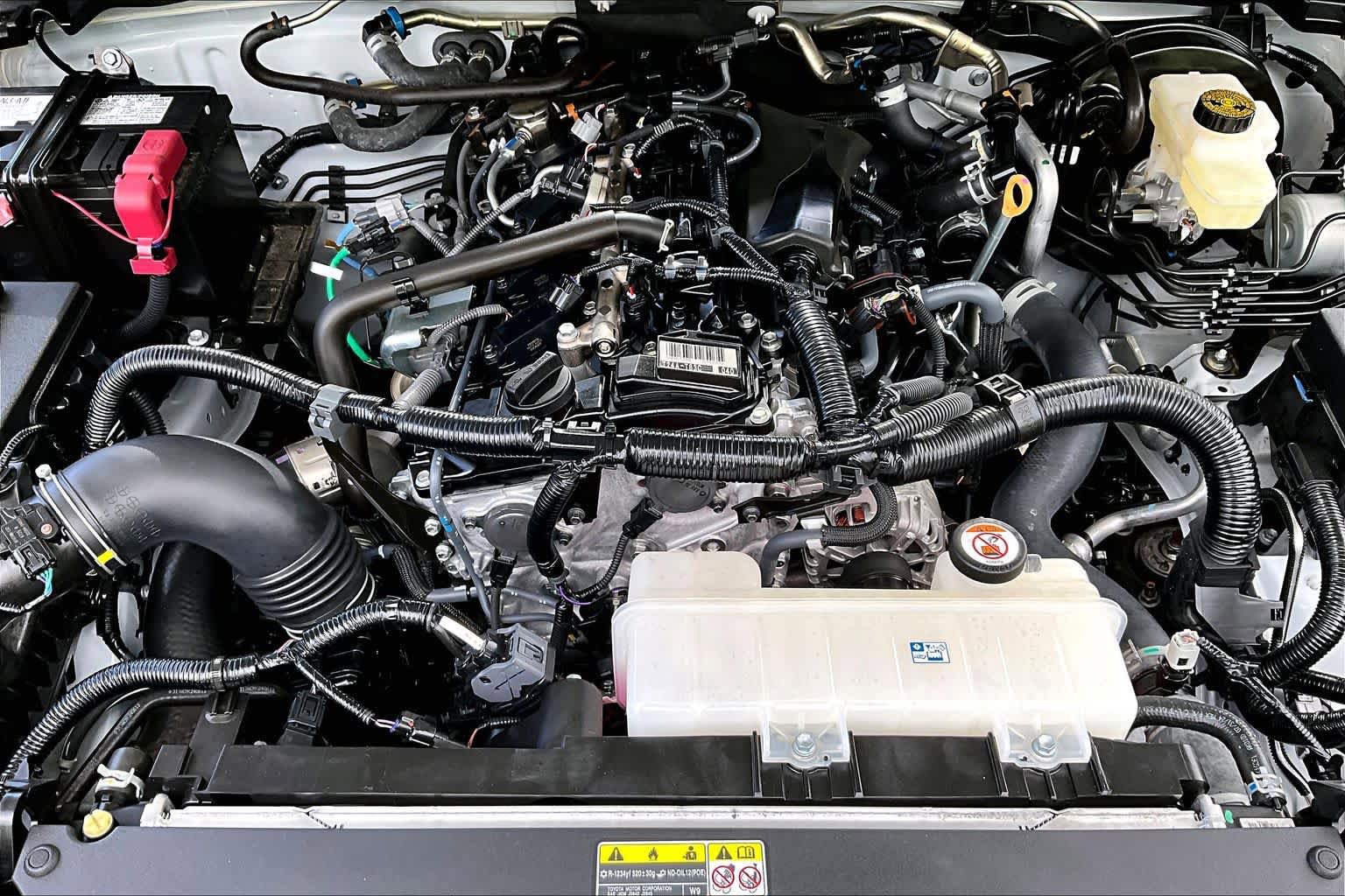 Used 2024 Toyota Tacoma SR5 AWD/4WD image 31