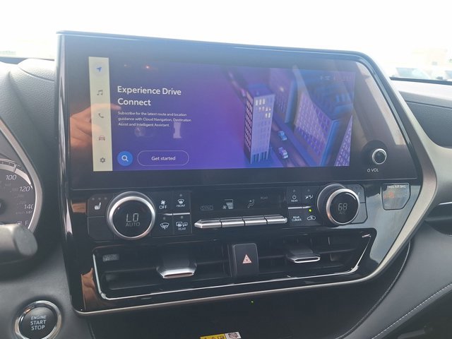 Used 2023 Toyota Highlander XLE image 13