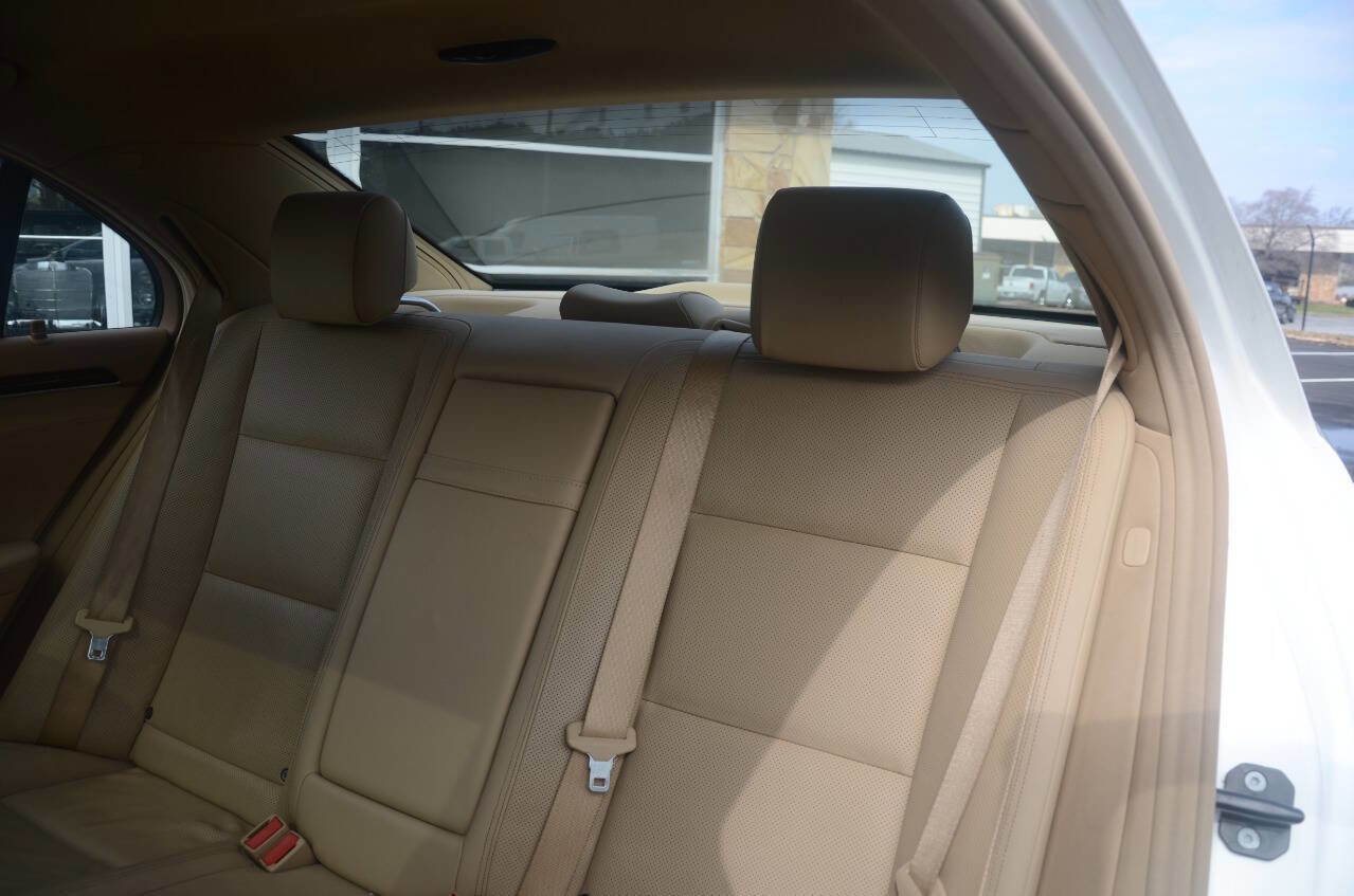 Used 2011 Mercedes-Benz S 550 image 30