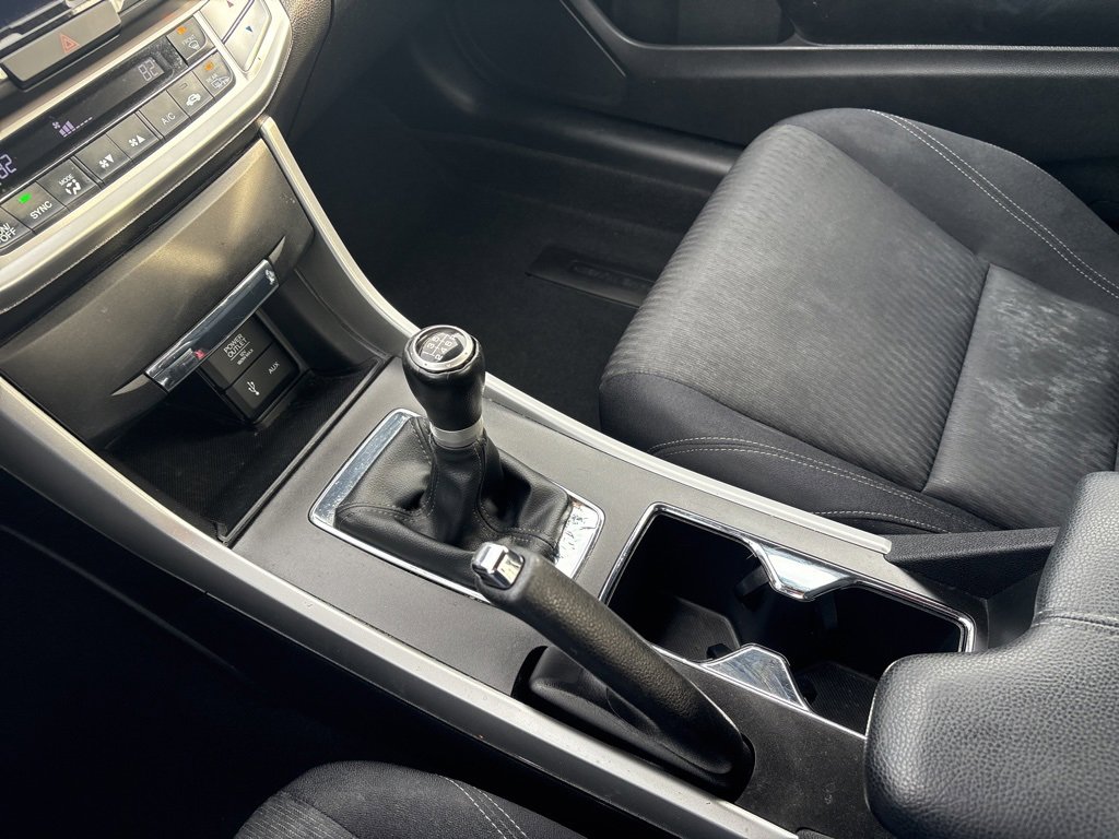 Used 2014 Honda Accord EX image 16