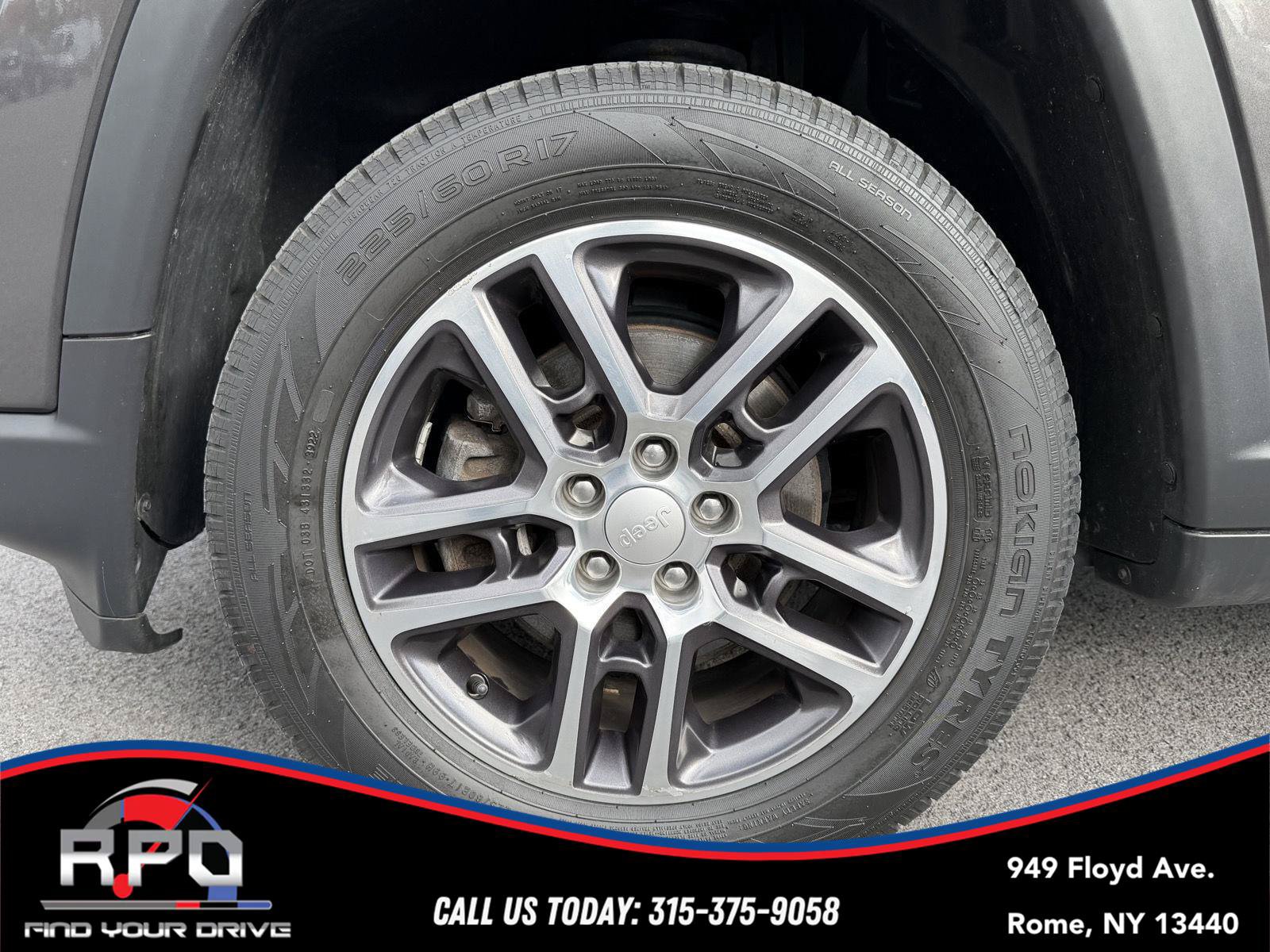 Used 2018 Jeep Compass Latitude AWD/4WD image 10
