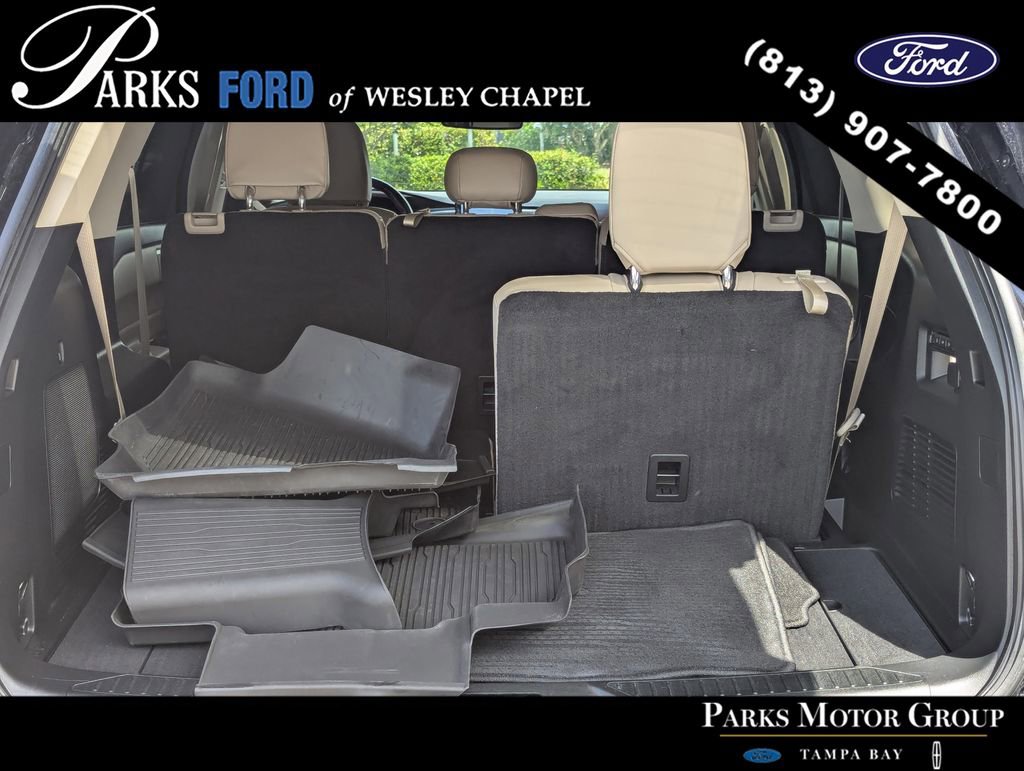 Used 2022 Ford Explorer Limited w/ Equipment Group 301A image 8