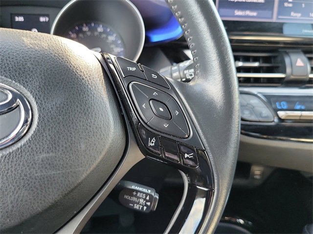 Used 2021 Toyota C-HR XLE image 16