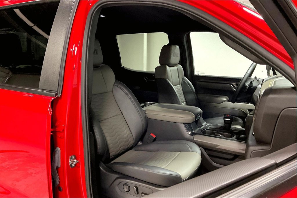 Used 2024 Chevrolet Silverado 1500 ZR2 w/ ZR2 Bison Edition AWD/4WD image 9