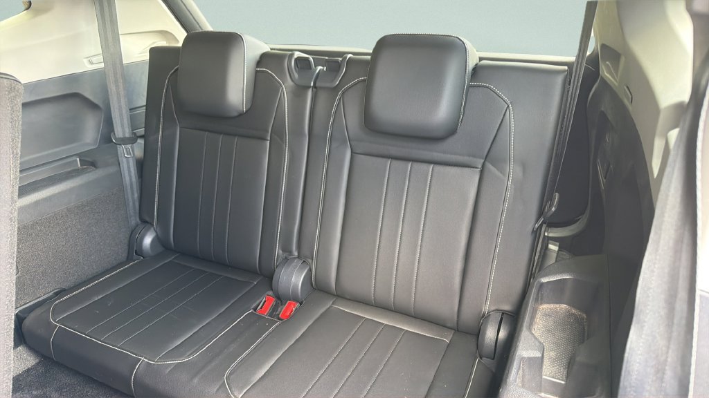 Used 2024 Volkswagen Tiguan SE FWD image 32