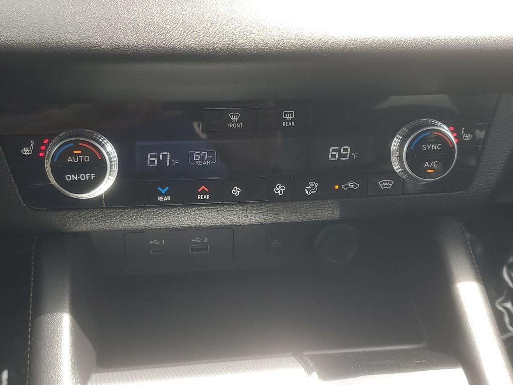 Used 2022 Mitsubishi Outlander SEL AWD/4WD image 26
