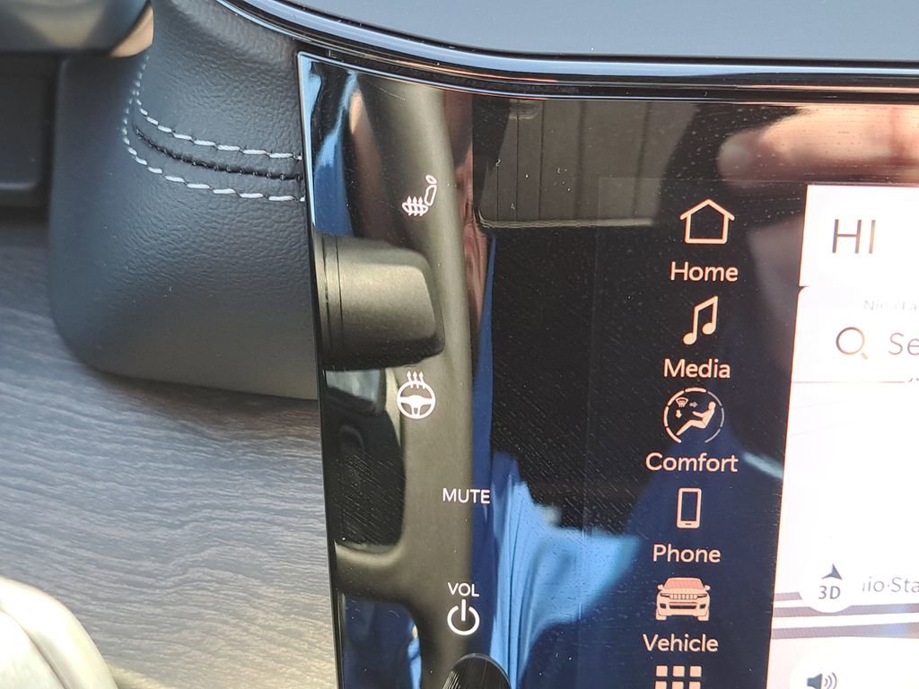 New 2026 Jeep Grand Cherokee L Laredo image 11