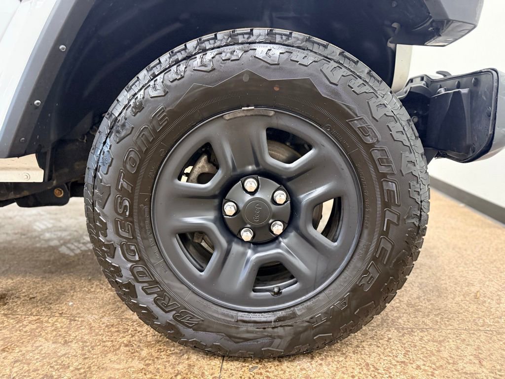 Used 2022 Jeep Gladiator Sport AWD/4WD image 27