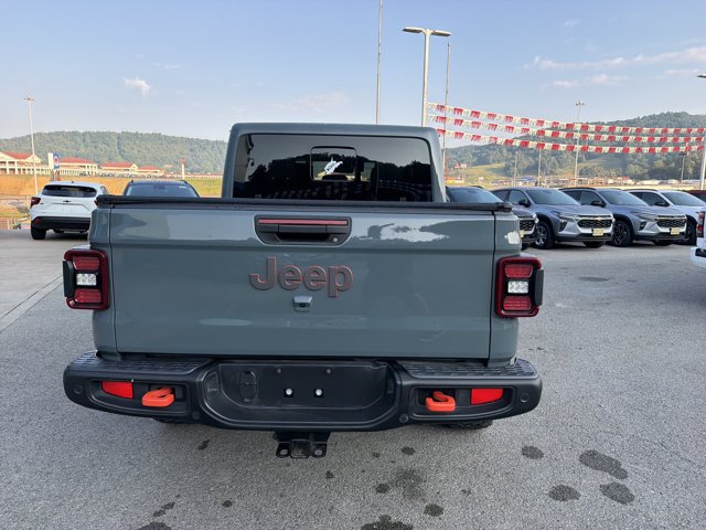 Used 2024 Jeep Gladiator Mojave AWD/4WD image 6