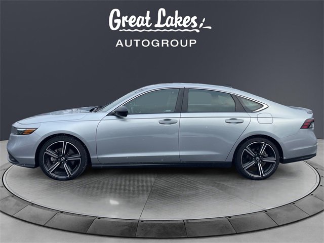 Used 2024 Honda Accord Sport image 2