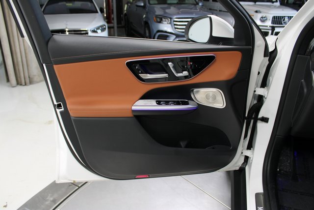 Used 2023 Mercedes-Benz GLC 300 4MATIC w/ Pinnacle Trim Package image 39