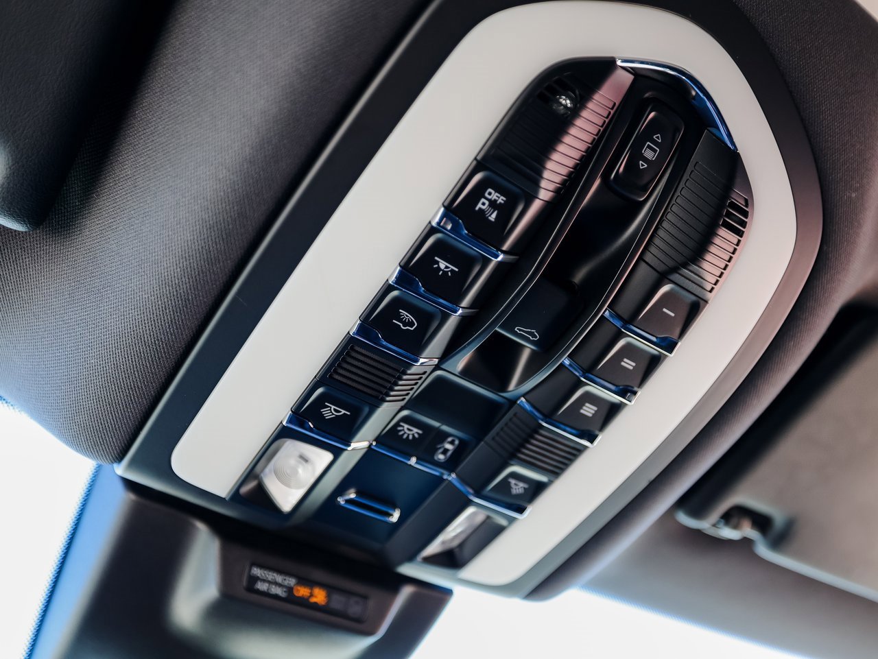 Certified 2022 Porsche Macan image 21