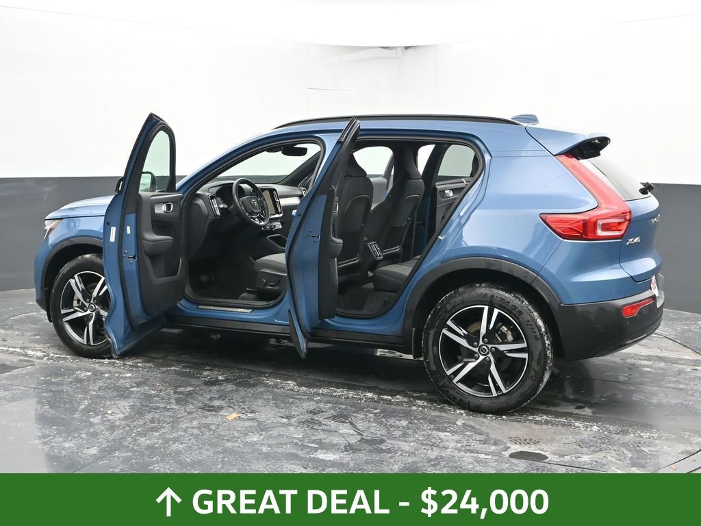Used 2024 Volvo XC40 B5 Core image 53