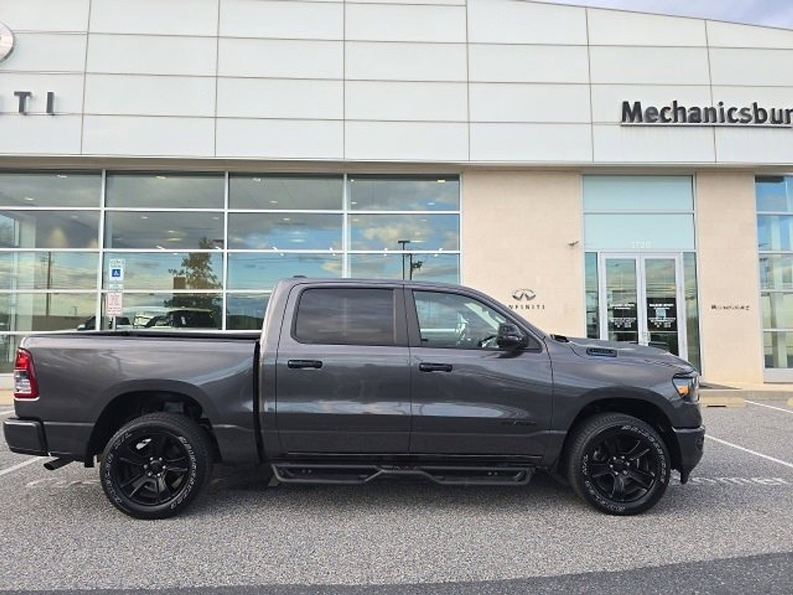 Used 2024 RAM 1500 Big Horn image 8