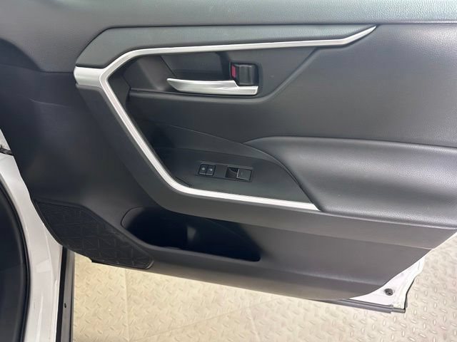 Used 2023 Toyota RAV4 XLE Premium AWD/4WD image 9
