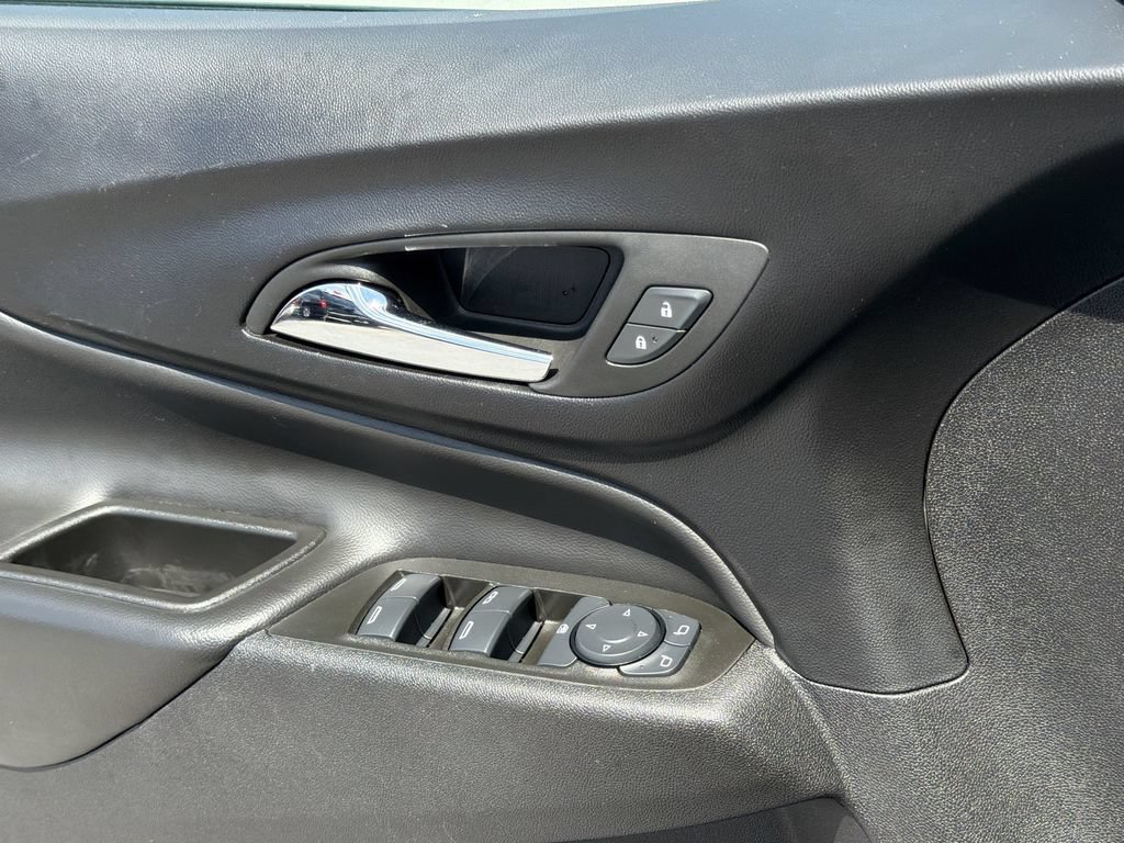 Used 2024 Chevrolet Equinox LT FWD image 16