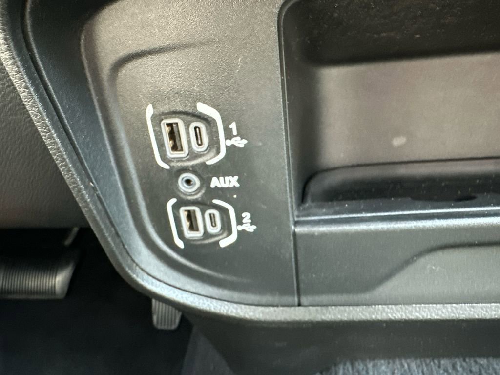 Used 2024 RAM 3500 Tradesman w/ Chrome Appearance Group image 18