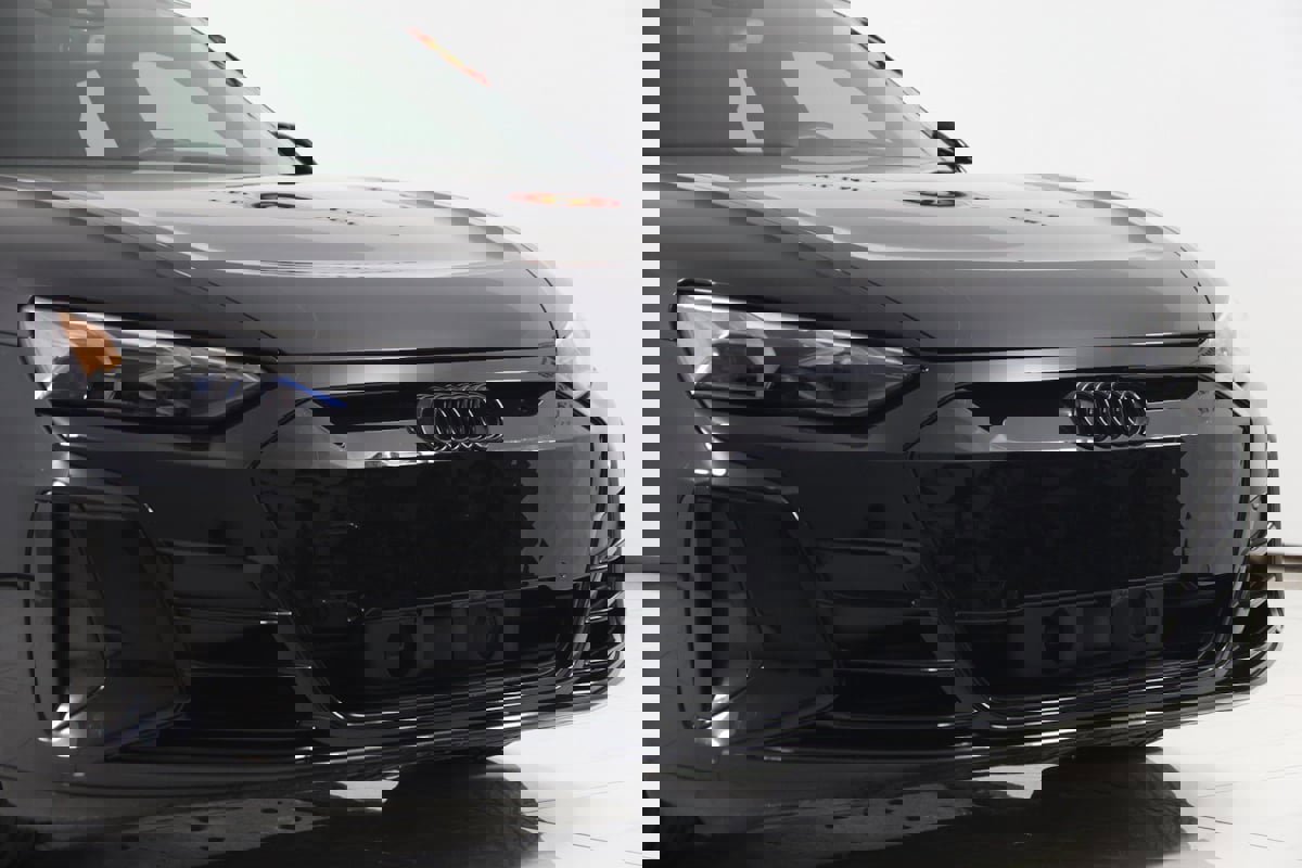 Used 2024 Audi RS e-tron GT w/ Carbon Performance Package image 75