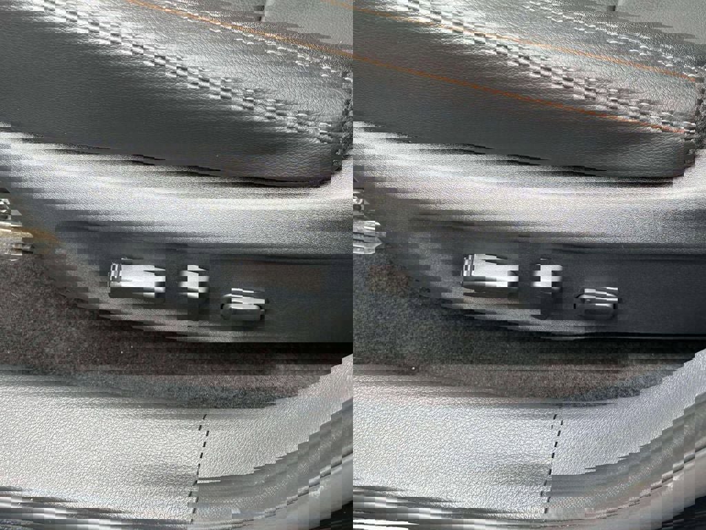 Used 2023 Nissan Sentra SR w/ SR Premium Package image 18