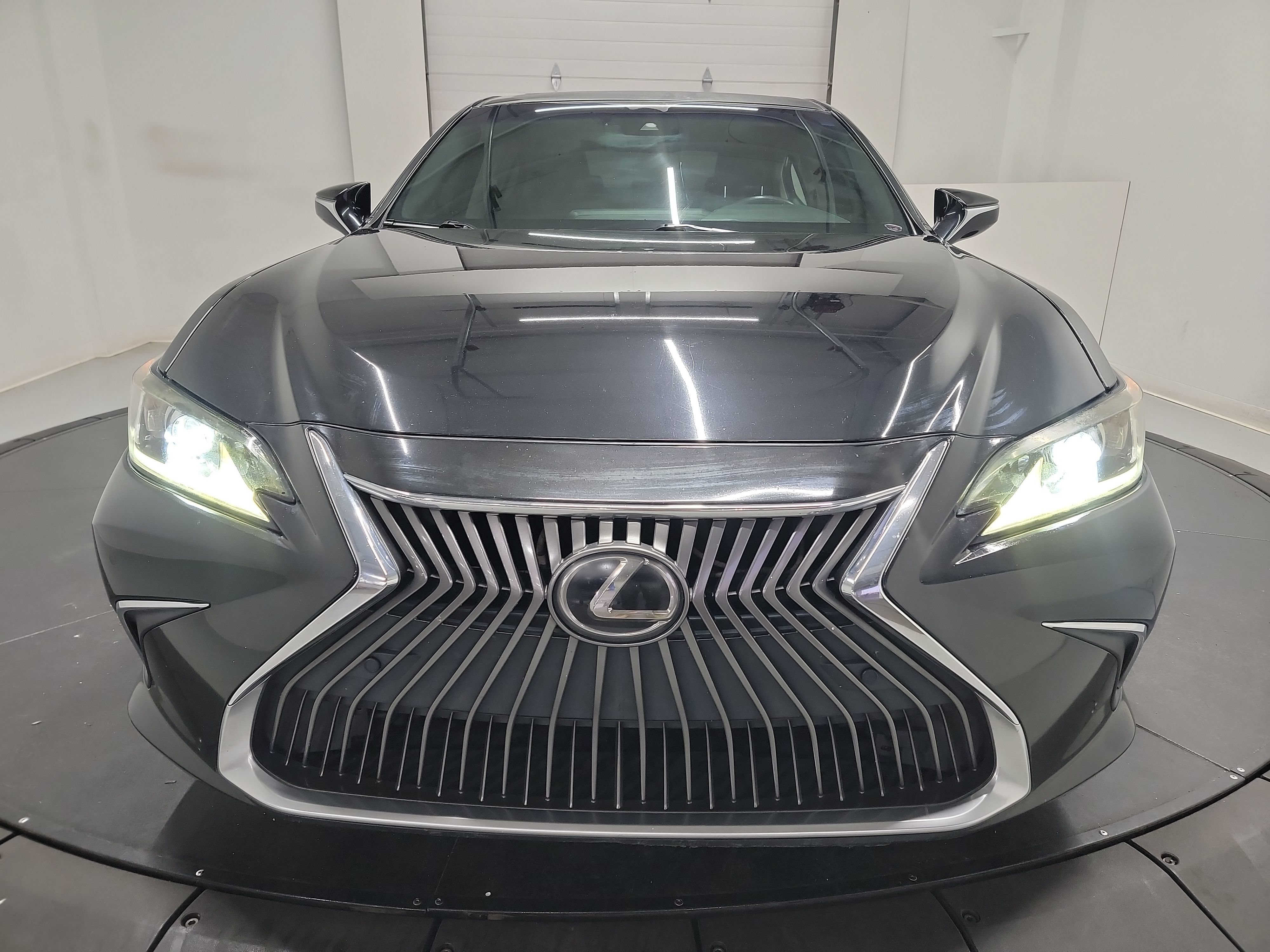 Used 2019 Lexus ES 350 w/ Premium Package FWD image 3