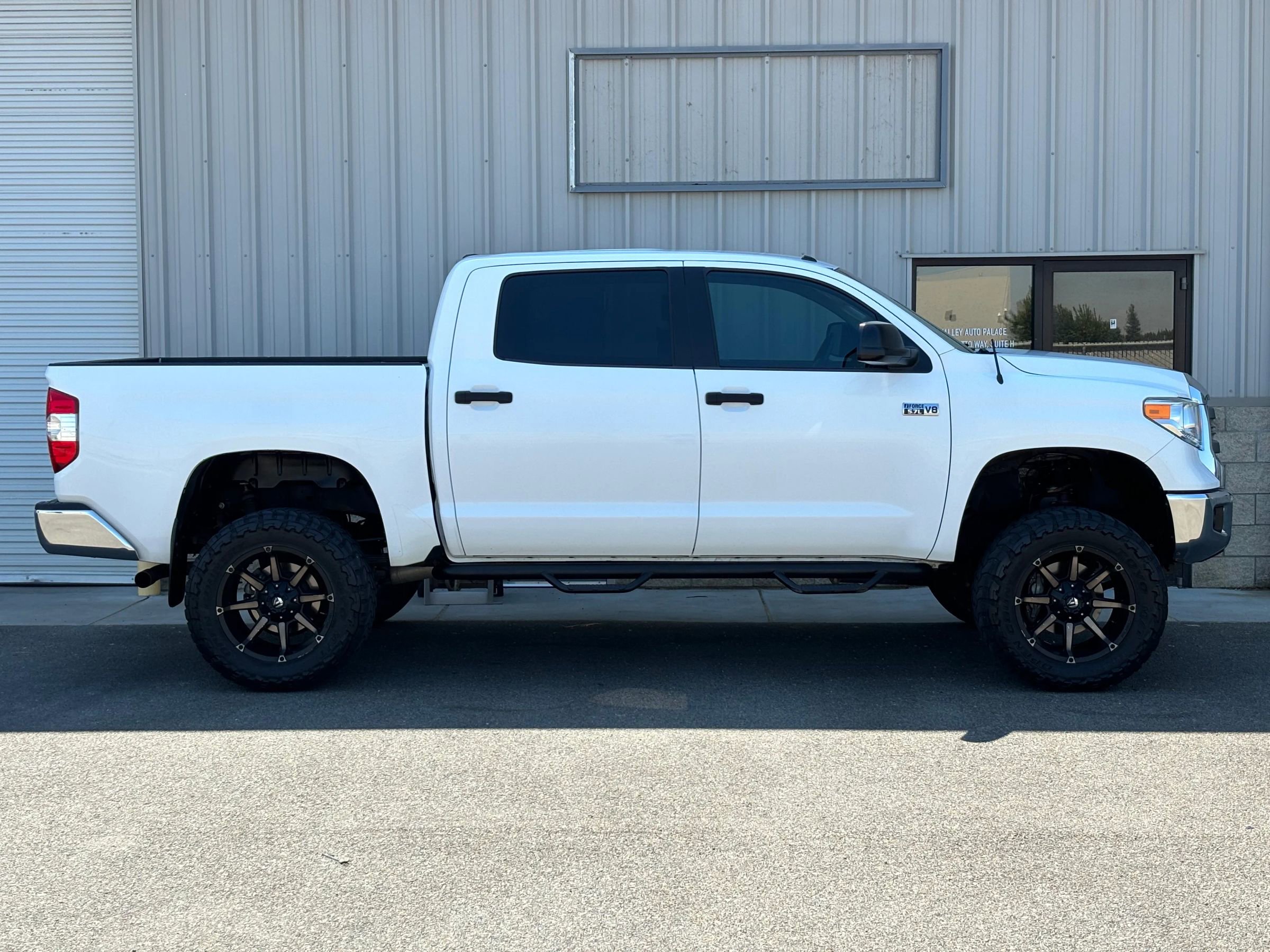 Used 2014 Toyota Tundra SR5 image 2