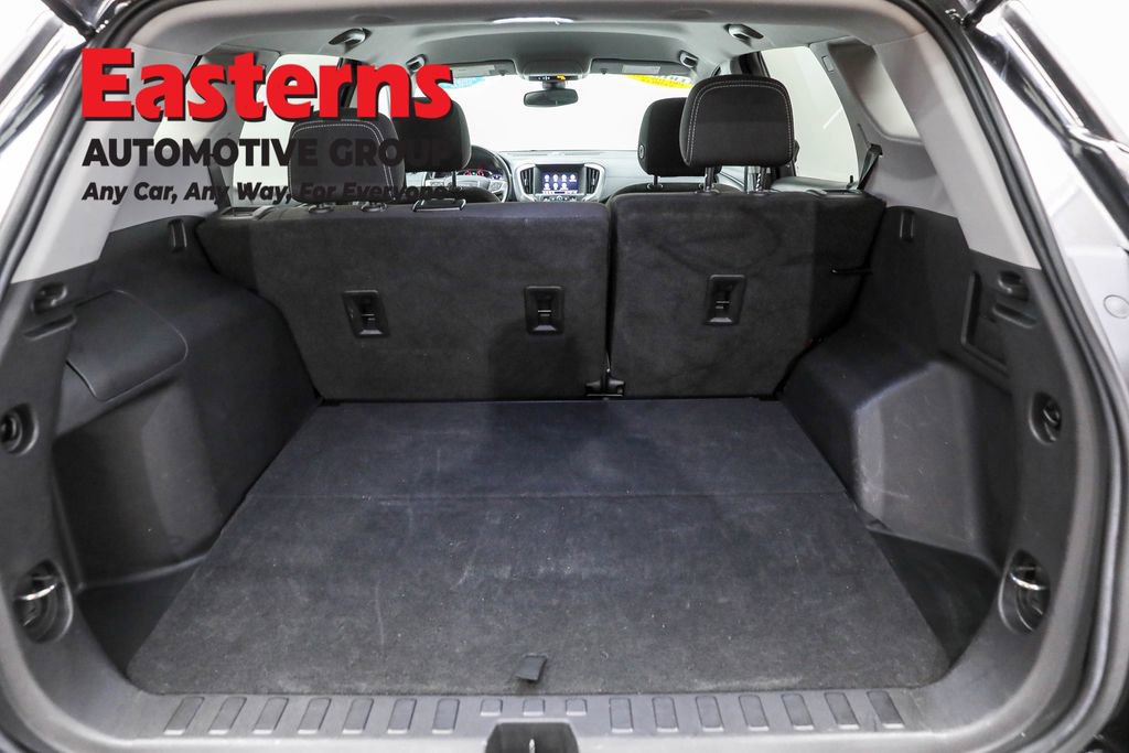 Used 2022 GMC Terrain SLE image 9