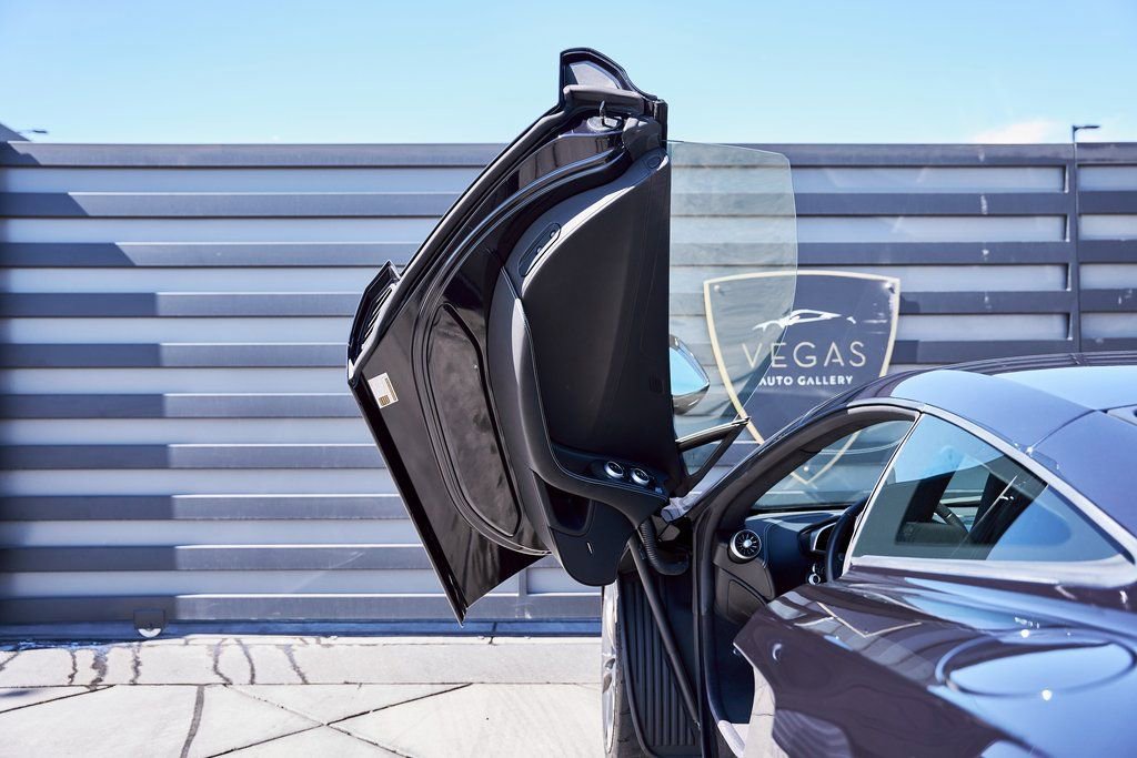 Used 2012 McLaren MP4-12C Coupe image 32