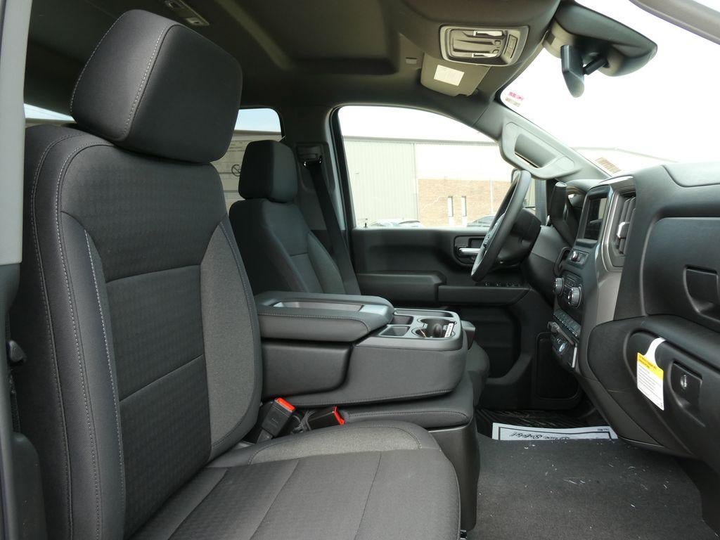 New 2026 Chevrolet Silverado 2500 Custom w/ Custom Value Package AWD/4WD image 9
