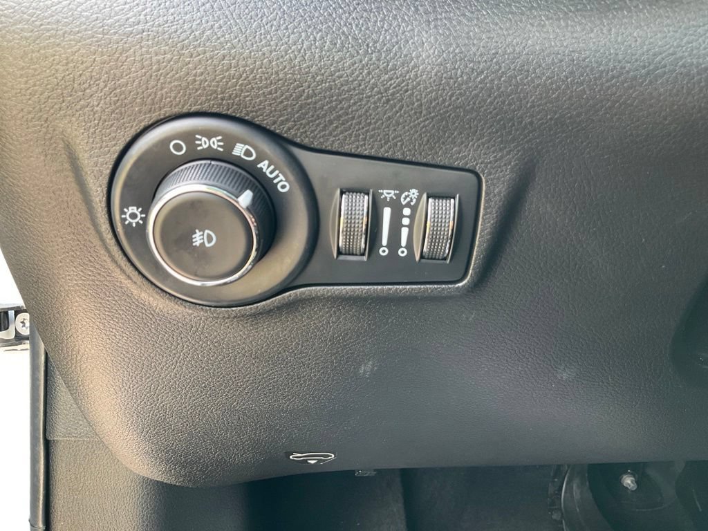 Used 2022 Jeep Compass High Altitude AWD/4WD image 25