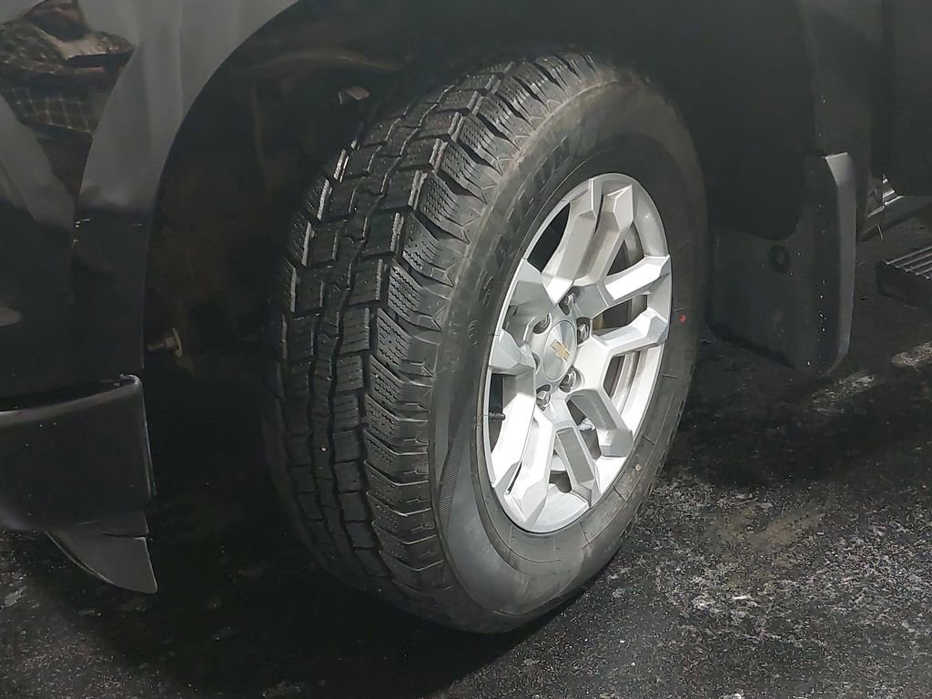 Used 2024 Chevrolet Silverado 1500 W/T w/ Z71 Off-Road Package image 32