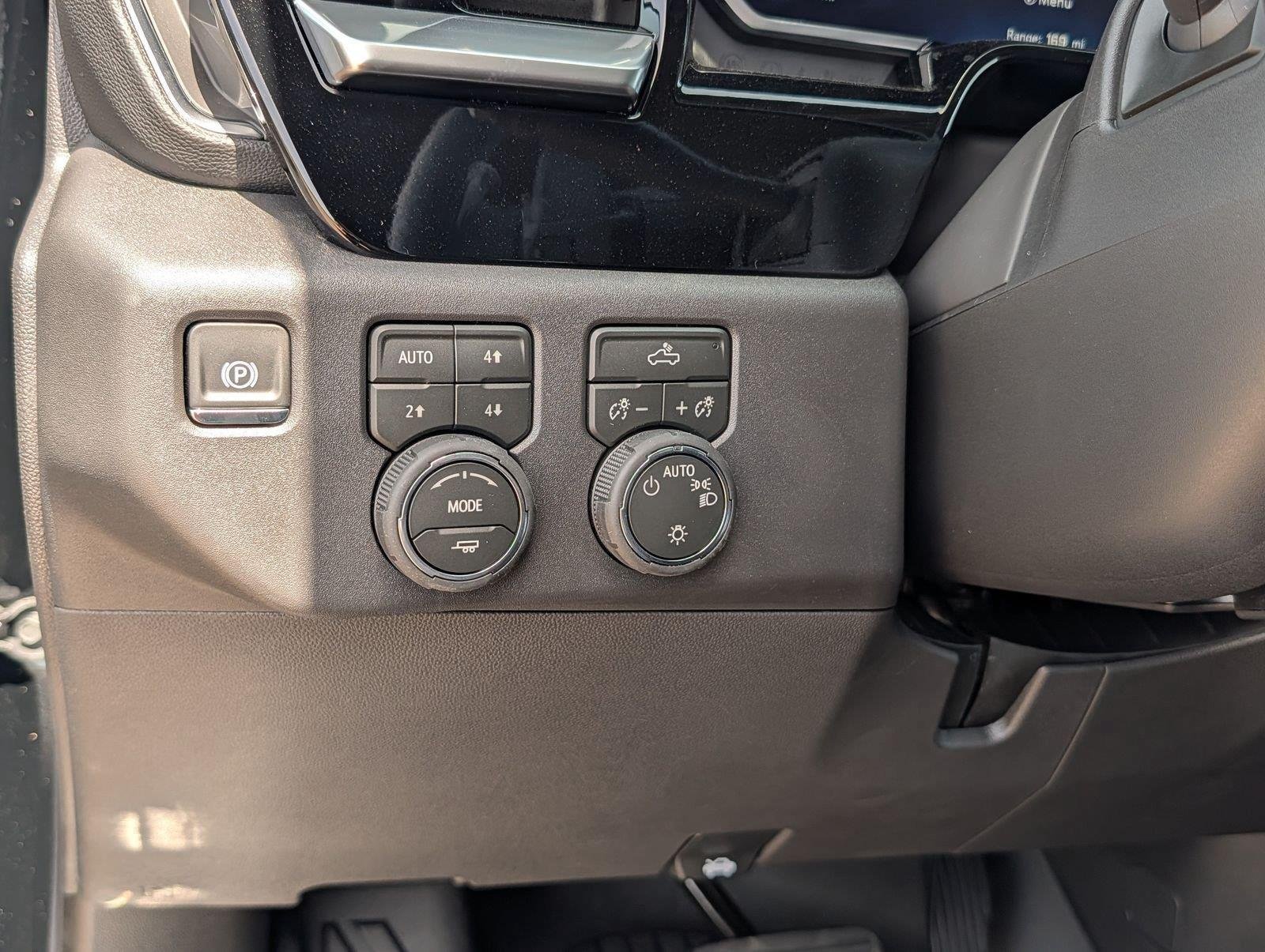 New 2026 Chevrolet Silverado 1500 LT w/ Z71 Off-Road Package AWD/4WD image 16