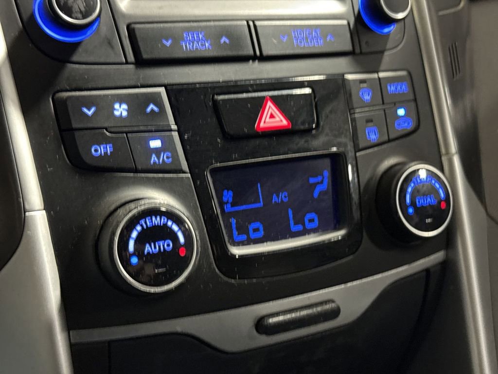 Used 2015 Hyundai Sonata Hybrid image 16