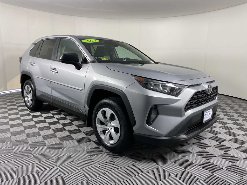 Used 2022 Toyota RAV4 LE AWD/4WD video 1