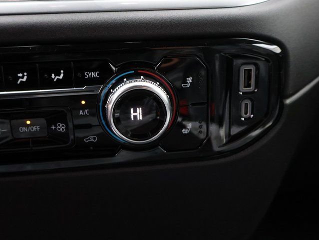 New 2026 GMC Sierra 1500 Elevation image 32