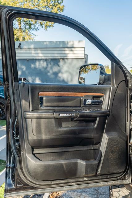 Used 2015 RAM 3500 Laramie w/ Cold Weather Group image 17