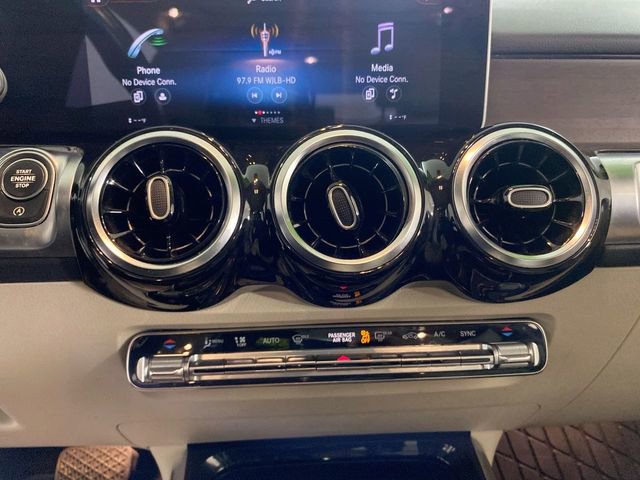 Used 2020 Mercedes-Benz GLB 250 4MATIC image 42
